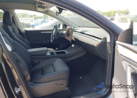 2024 Tesla Model Y Long Range Dual Motor All-Wheel Drive из США, поврежденный, VIN 7SAYGDEE0RA223387